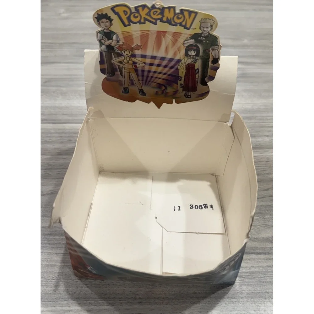 Pokémon Gym Heroes 2000 EMPTY Booster Box Wizards of‎ the Coast Display